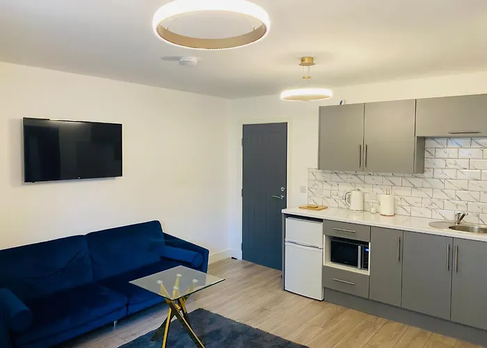 Roomello Luxury City Studios