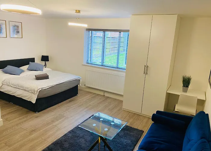 Roomello Luxury City Studios